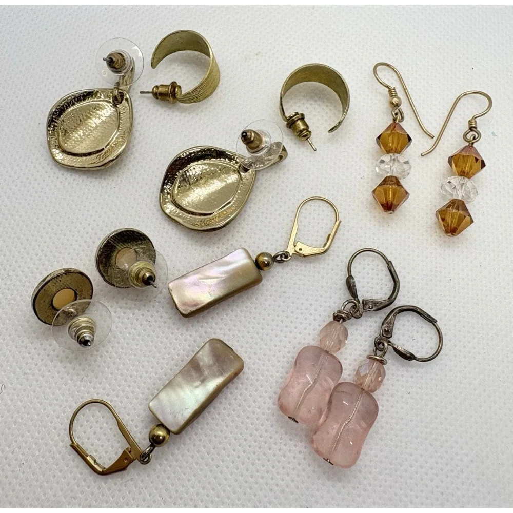 Lot of 5 Pairs Vintage Earrings‎ Gold Tone Crystal Rhinestone Glass Shell Pink